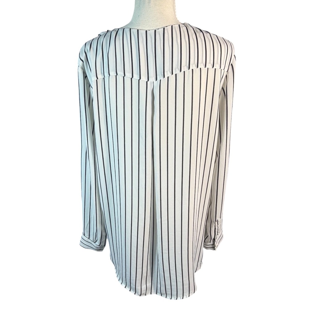 H&M Striped Blouse Womens Size 10 White Black V-Neck Roll Tab Sleeve Button Down - Picture 4 of 14